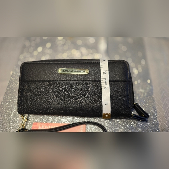 Stone Mountain  Black Embossed Women's Wallet Clutch - Picture 8 of 11